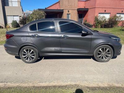 Fiat Cronos Precision 1.8 2022 70.000km con gnc ultima generacion