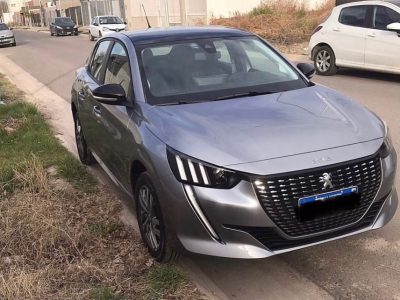 Peugeot 208 Feline 1.6 Automatico Fin 2022 Línea 23 40.000km sin detalles